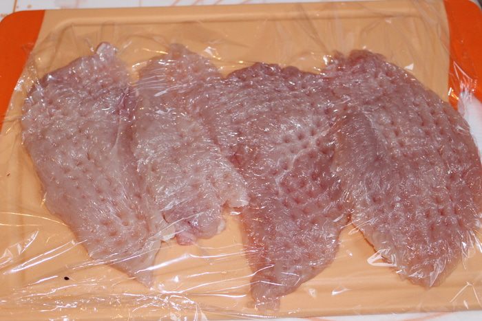 Рулет из рульки с куриной начинкой