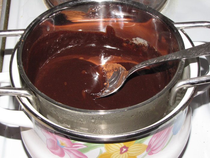 Чайный медовик с грецкими орехами