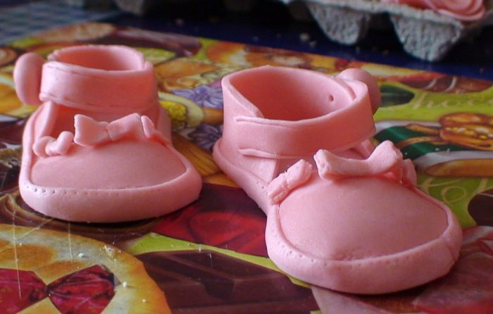 Детские туфельки из мастики