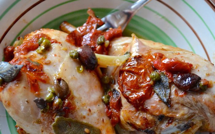 Ароматная индейка в духовке