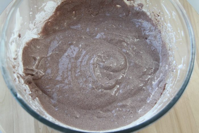 Черемуховый пирог со сливами