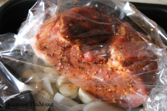 Буженина, запеченная в рукаве