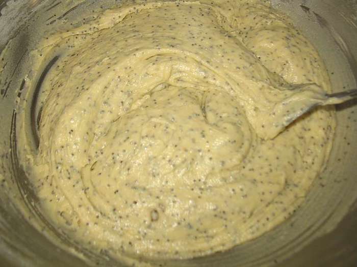 Лимонно-маковый кекс с миндалем