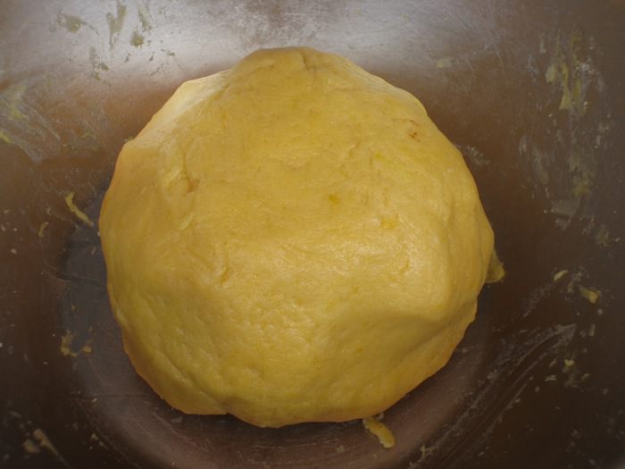 Кростата с черешней и ванильной панна коттой