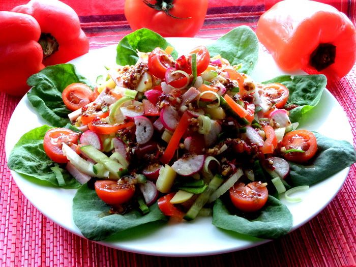 Салат с молодой картошкой и ветчиной