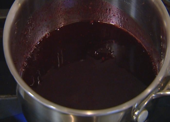 Шоколадный пирог с миндальными хлопьями