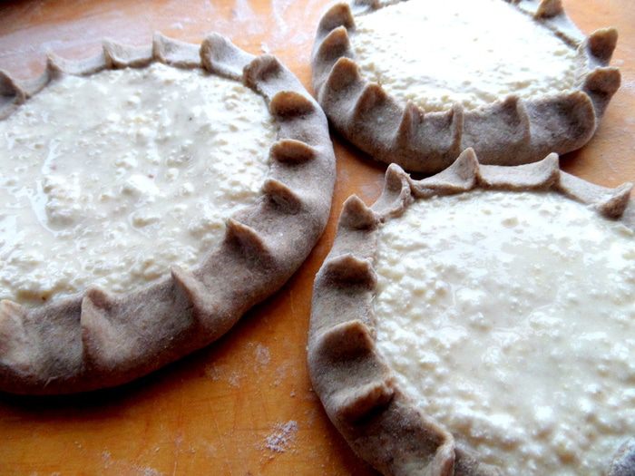 Деревенская галета с пшеном и творогом