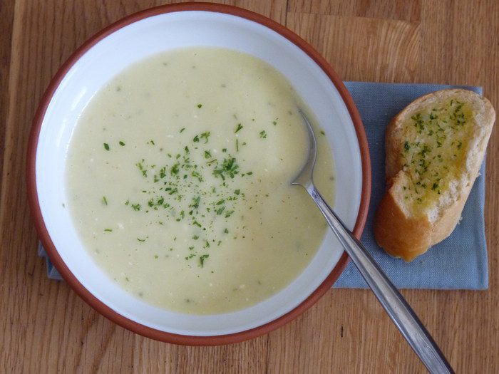 Крем-суп из лука-порея и картофеля