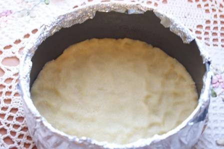 Творожный пирог с маком и карамелизированным бананом