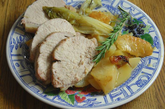 Изображение к рецепту Свинина, запеченная с цикорием, фенхелем и шалотом 