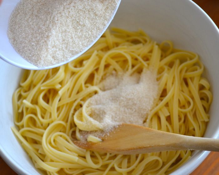 Яблочный макаронник 