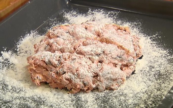 Хлеб с оливками и вялеными помидорами 