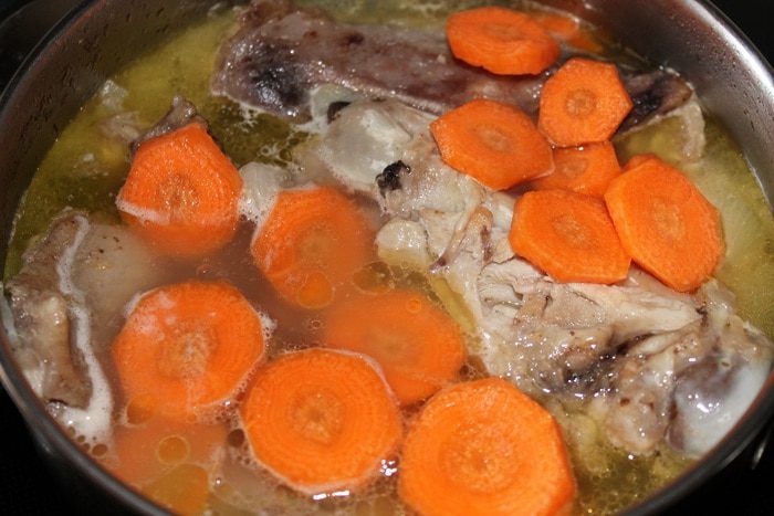 Тушеные крылья индейки