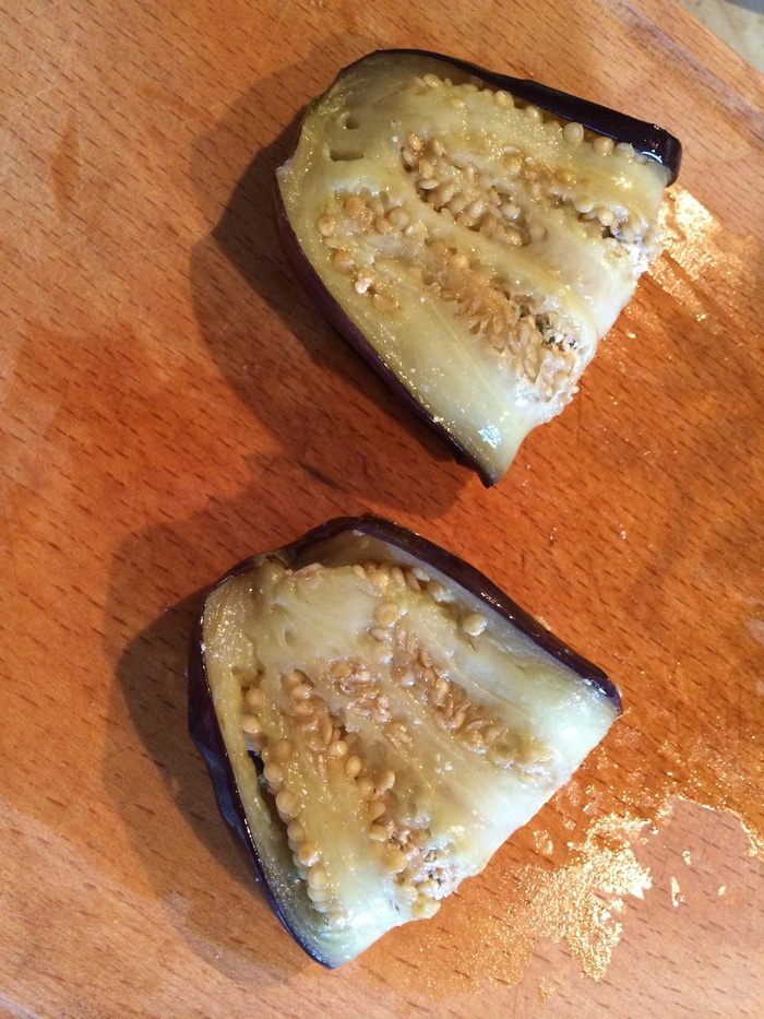 Баклажаны по-грузински с соусом сациви