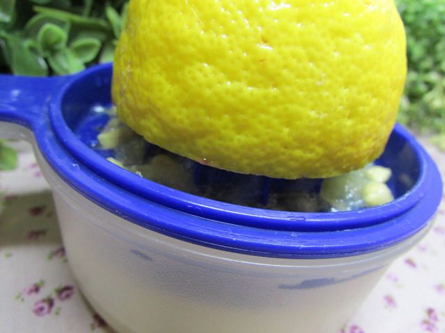 Кубинский фруктовый салат в ледяной чаше