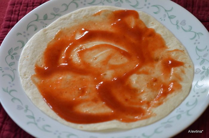 Лепешки с колбасой чоризо