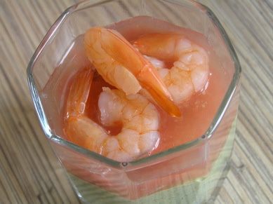 Креветки с грейпфрутом и авокадо