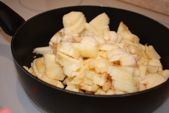 Рогалики с яблочной начинкой