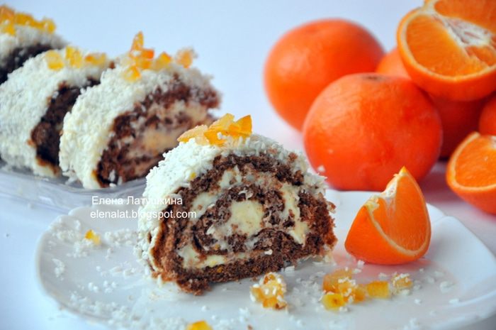 Шоколадный рулет с ванильно-апельсиновым пудингом и кокосом