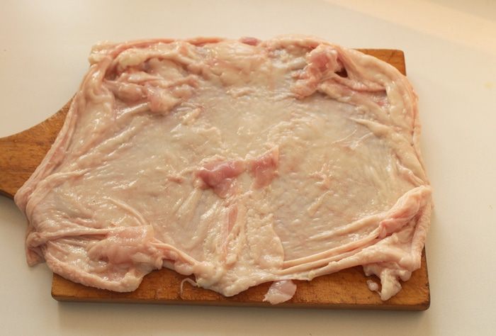 Куриный рулет с грибами и сыром