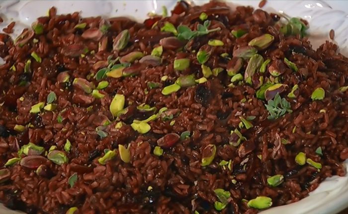 Красный рис с барбарисом и фисташками
