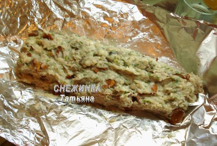 Рыбная колбаса с лисичками и картофелем «по-дачному»