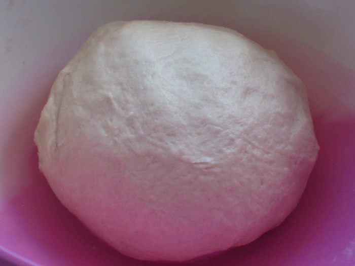 Обсыпной сливовый пирог с творожной начинкой