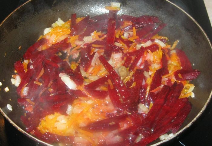 Борщ с грибами