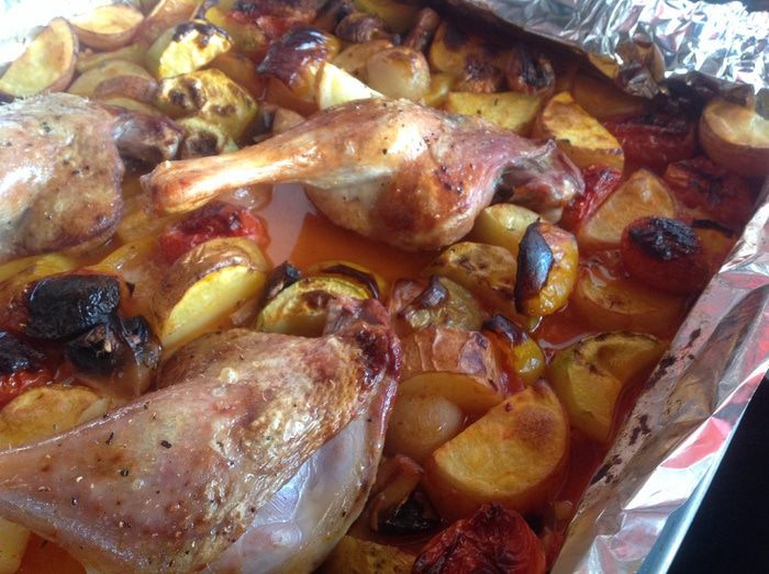 Утиные ножки, запеченные с овощами