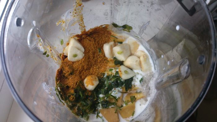 Шашлычки из куриной грудки в индийском стиле