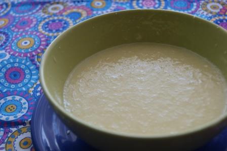 Тарт с брусникой и запеченным ганашем из белого шоколада