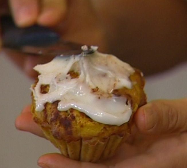 Морковные кексы с апельсином и грецкими орехами