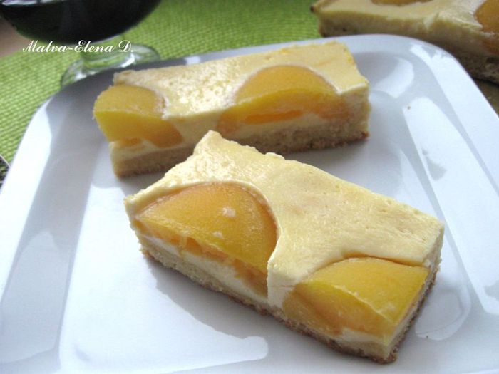  Пирог с творогом и персиками
