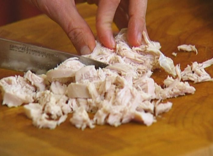 Пирожки со шпинатом, курицей и кедровыми орешками