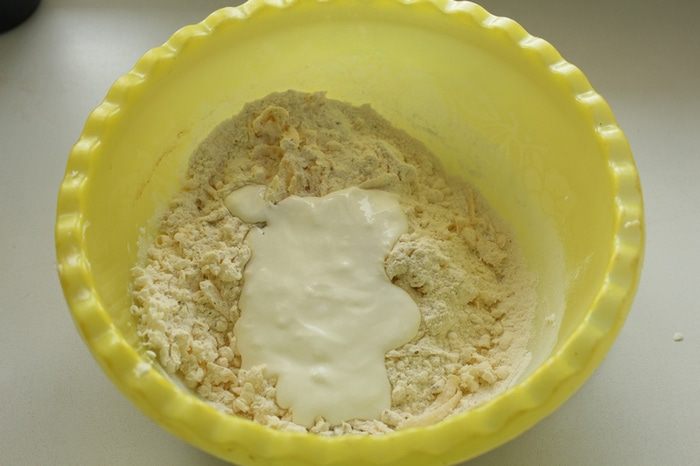 Мясо с грибами и сырными сконами