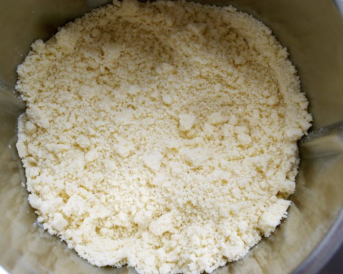 Итальянский пасхальный пирог с миндалем и заварным кремом (Pastiera)