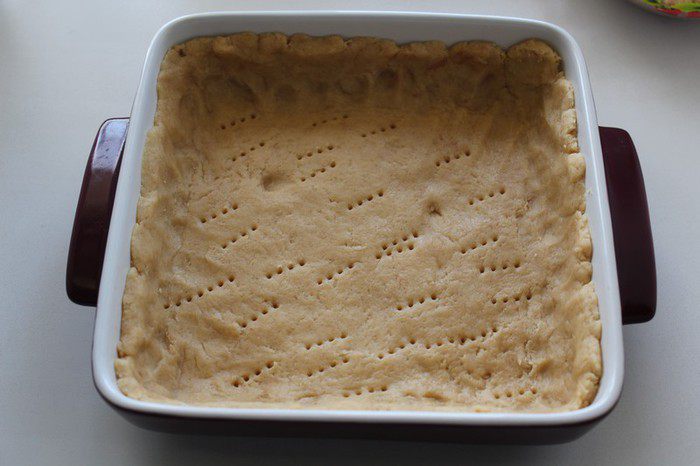 Сливовый пирог с грецкими орехами