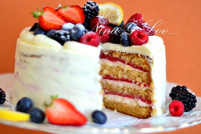 Медовый торт с малиновым мармеладом