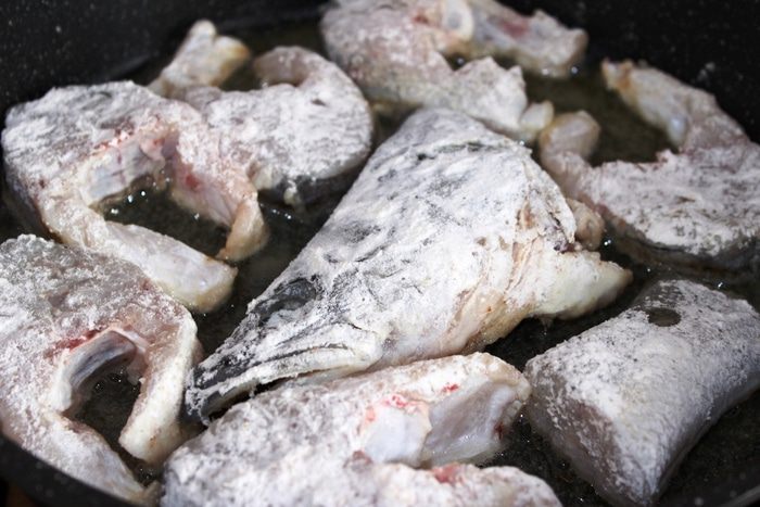 Жареный судак с мускатным орехом