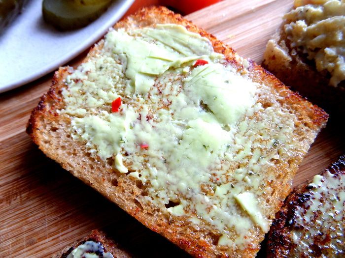 Бутерброды открытые с сырно-яичной начинкой