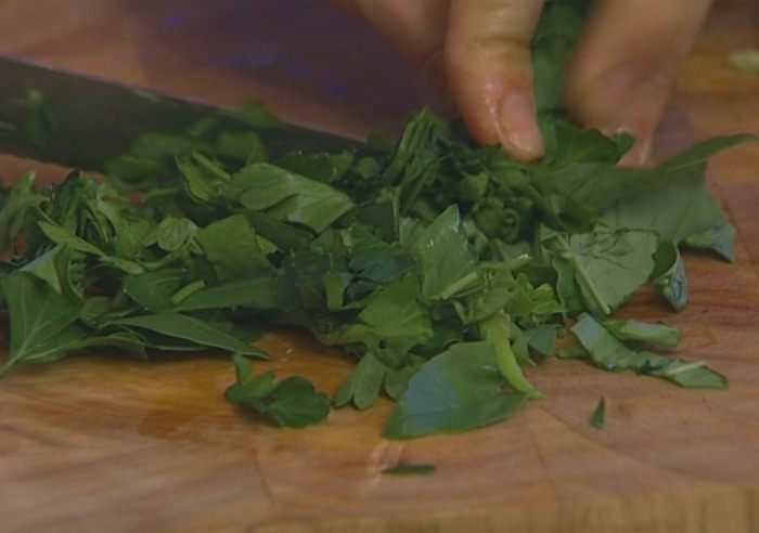 Салат со сладкой кукурузой и авокадо