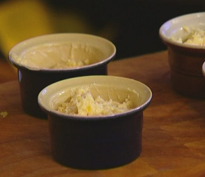 Лимонные кексы с карамелью