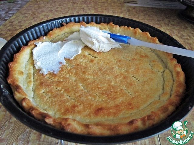 Яблочный омлетный пирог