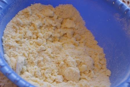 Творожный пирог с маком и карамелизированным бананом