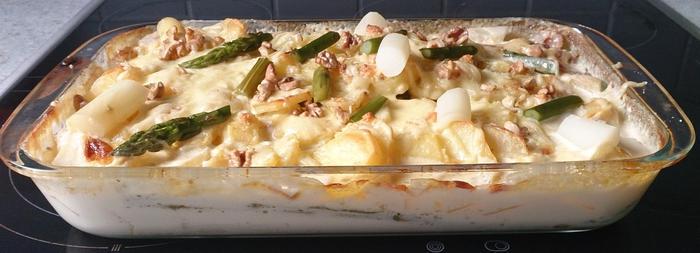 Гратен из спаржи и картофеля