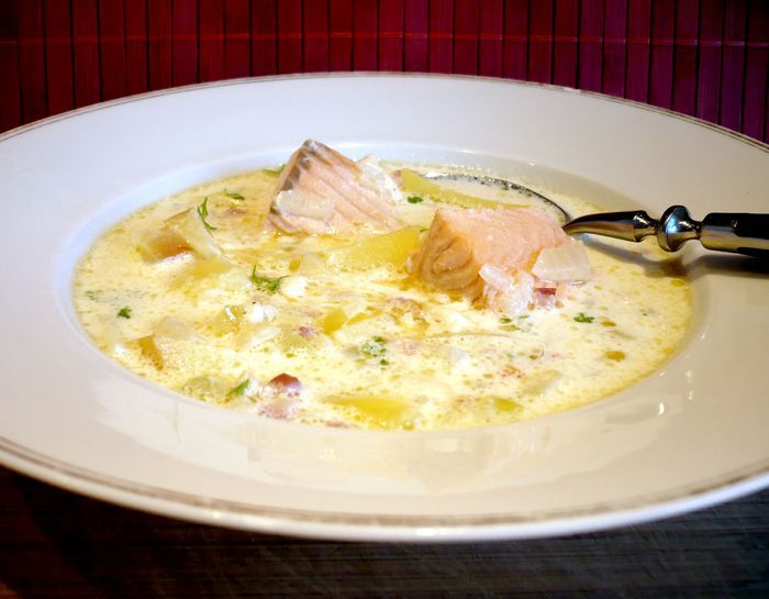 Рыбный суп по мотивам новоанглийского клэм-чаудера «Все - за одного»