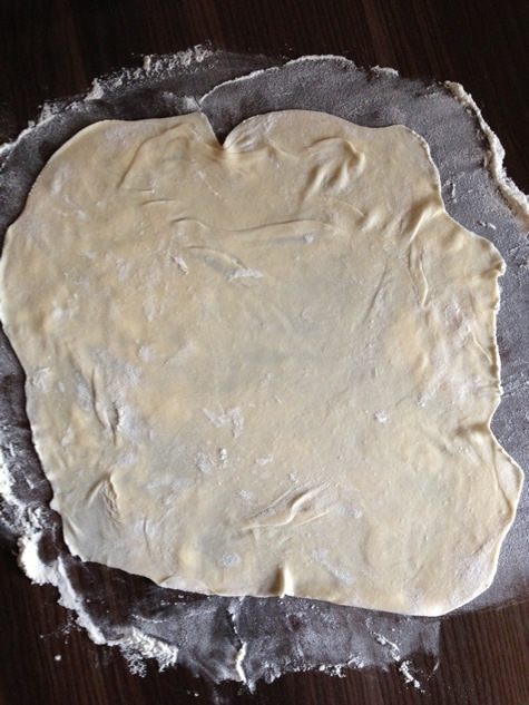 Слоеные пироги-рулеты с несладкими начинками