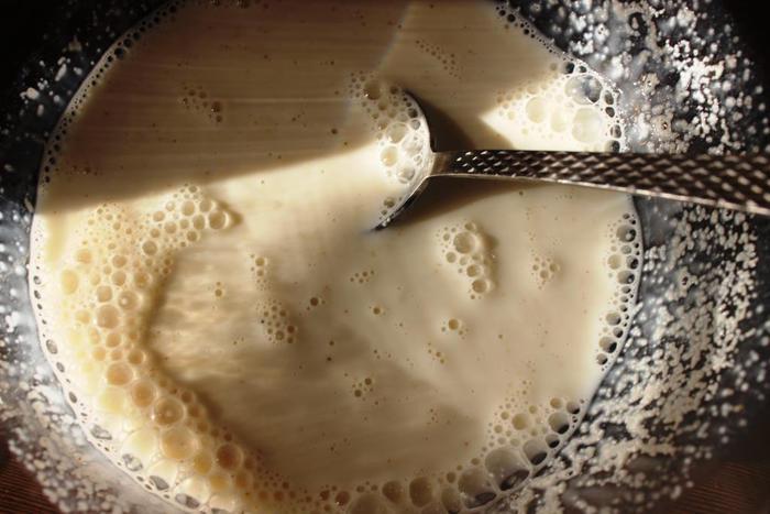 Манный пирог с квашеной капустой