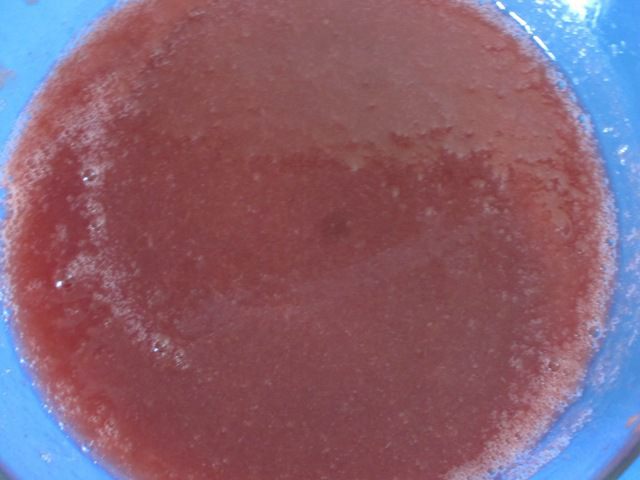 Суфле из слив со сгущенным молоком