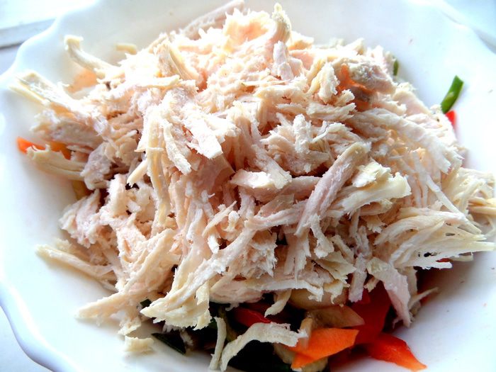 Рисовая вермишель с овощами и курицей